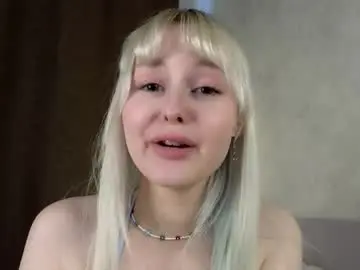 Chaturbate Live Sex of peek_in_my_window