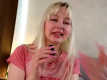 Chaturbate Free Live Porn of peek_in_my_window