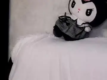 Chaturbate Free Live Porn of peek_in_my_window