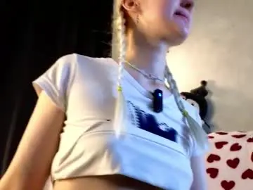 Chaturbate Live Sex of peek_in_my_window