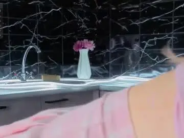 Chaturbate Live Sex of peek_in_my_window