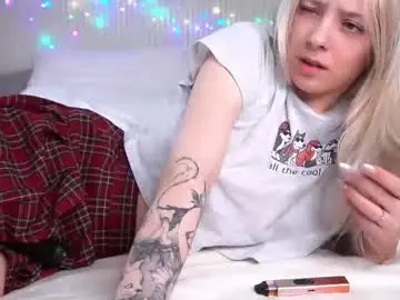 Chaturbate Watch Live Sex Cams of peek_in_my_window