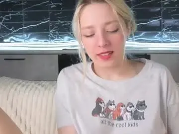 Chaturbate Free Porn Cam of peek_in_my_window