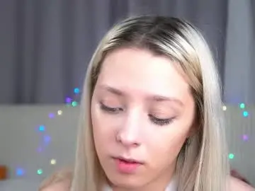 Chaturbate Nude Webcam of peek_in_my_window