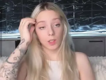 Chaturbate Adult Webcam of peek_in_my_window