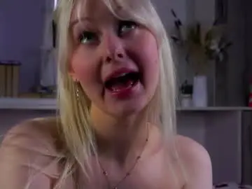 Chaturbate Sex Cam of peek_in_my_window