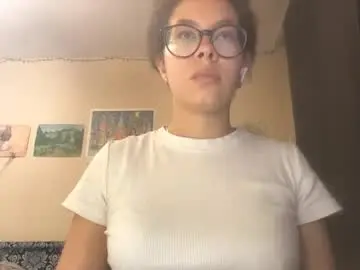 Chaturbate Free Live Porn of honey_glimmer