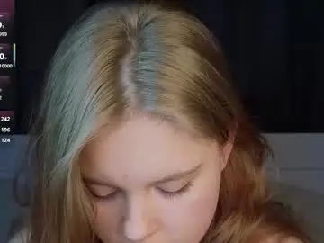 Chaturbate Live Sex Cam of jullietebliss