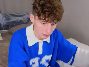 Chaturbate Live Sex Cam of crisp1n