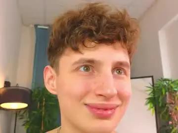 Chaturbate Live Sex Cam of crisp1n