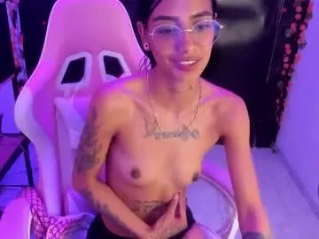 Chaturbate Nude Webcam of karlaslutskinny__