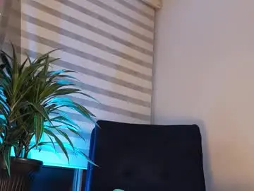 Chaturbate Live Sex Cam of deus_belli