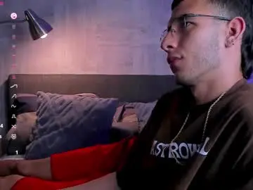 Chaturbate Live Sex Cam of symonprince