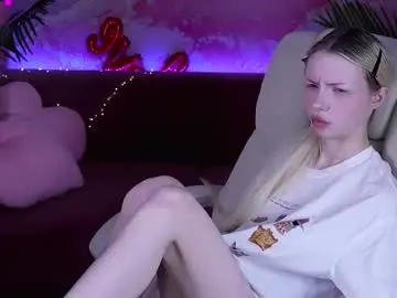 Chaturbate Live Sex Cam of evistarr