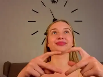 Chaturbate Free Live Porn of philomenagroomes
