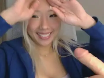 Chaturbate Live Sex Cam of vivianwinters