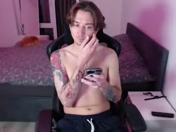 Chaturbate Watch Live Sex Cams of brave_13
