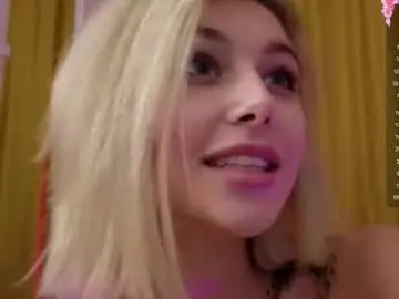 Chaturbate Live Sex Cam of i_see_aysi