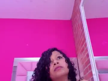 Chaturbate Live Sex Cam of kendal_sexy3