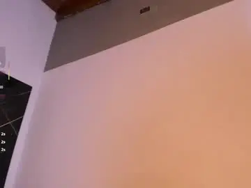 Chaturbate Live Sex Cam of dulce_melodia