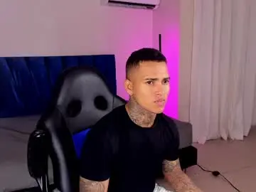 Chaturbate Sex Cam of tyler_bell_