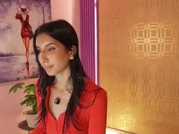 Chaturbate Nude Webcam of bella19__