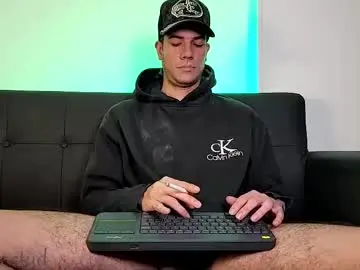 Chaturbate Live Porn of derek_stud_