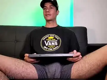 Chaturbate Live Sex Cam of derek_stud_