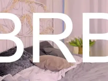 Chaturbate Adult Webcams of emily_hil11