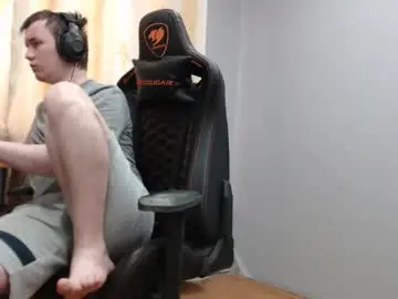 Chaturbate Live Sex Cam of iliaskrisloveee