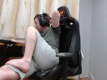 Chaturbate Live Sex Cam of iliaskrisloveee