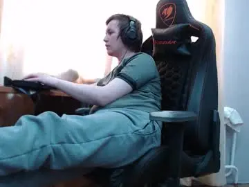 Chaturbate Adult Webcam of iliaskrisloveee