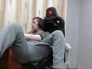 Chaturbate Live Sex Cam of iliaskrisloveee