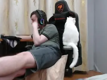 Chaturbate Live Sex Cam of iliaskrisloveee