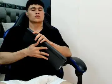 Chaturbate Free Porn Cam of roan_birkin