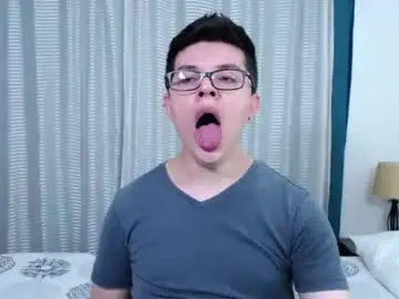 Chaturbate Sex Cam of kevinhunts
