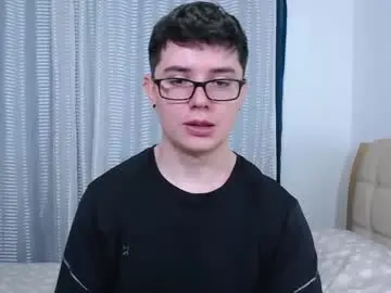 Chaturbate Watch Live Sex Cams of kevinhunts