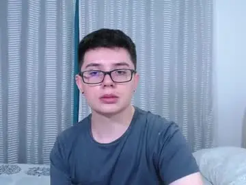 Chaturbate Free Porn Cam of kevinhunts