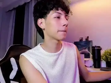 Chaturbate Live Sex Cam of philipe_moonlight_