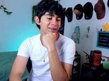 Chaturbate Live Sex Cam of andy_guez_11