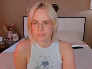 Chaturbate Best live sex cam show of bellatip