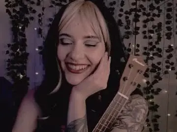 Chaturbate Watch Live Sex Cams of risha_laass