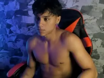 Chaturbate Nude Webcam of zyzz_1812