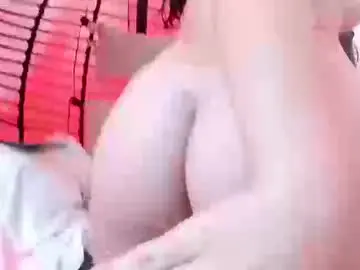 Chaturbate Free Live Porn of bella_sumers