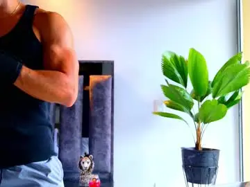 Chaturbate Best live sex cam show of santin_seans