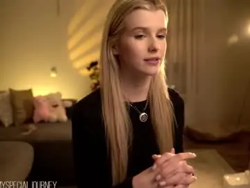 Chaturbate Live Sex Cam of eli_journey