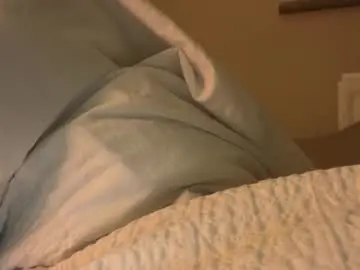 Chaturbate Live Porn of hornystudent17