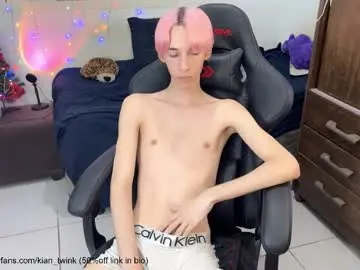 Chaturbate Best live sex cam show of kiantwink