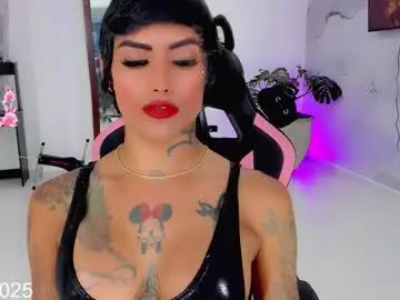 Chaturbate Live Sex Cam of kilye_nellaa