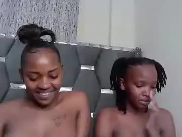 Chaturbate Watch Live Sex Cams of pretty_petite18